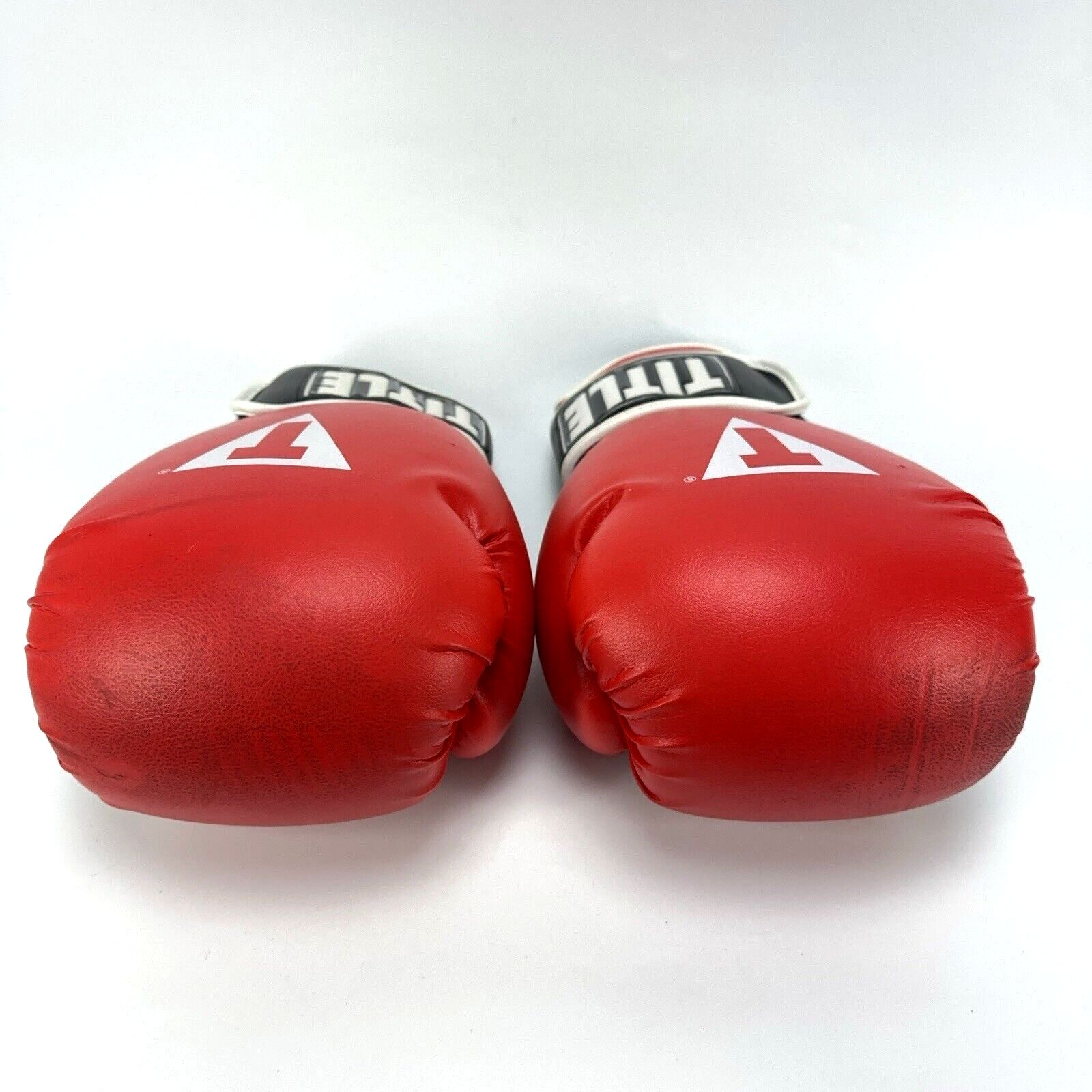 Title Boxing Classic Red 14 Oz 36 Boxing Gloves - Max Hook And Loop Training — image 2 of 8